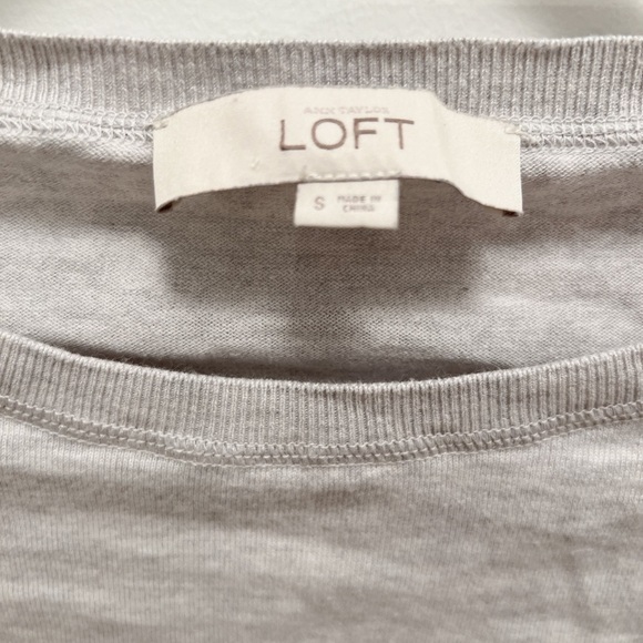 ANN TAYLOR LOFT | Grey Laser-Cut Floral Arm Boat Neck Long Sleeve Tee - Picture 3 of 4